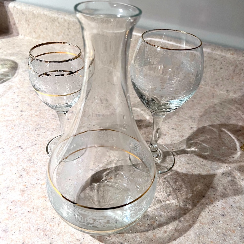 Glassware with Gold accent